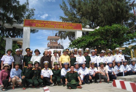 L’île Sinh Ton Dong-un poste de garde sur la Mer Orientale - ảnh 1